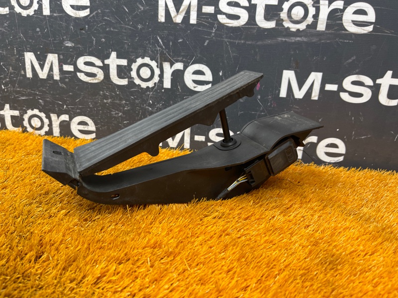 педаль газа, 500 рублей, Красноярск