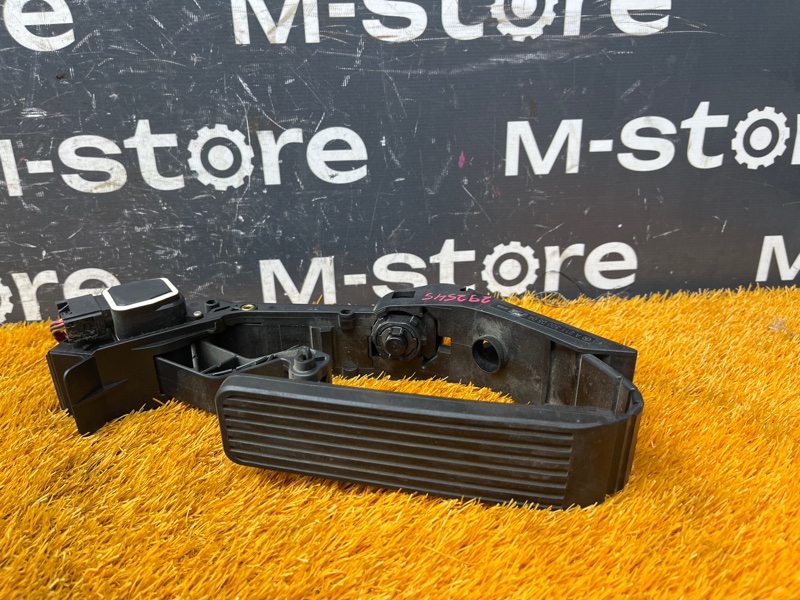 педаль газа, 1000 рублей, Красноярск