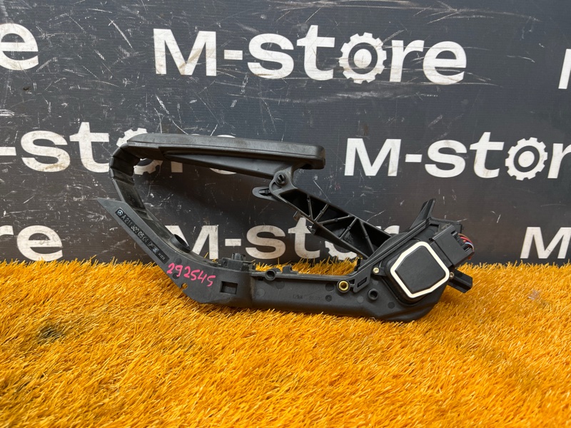 педаль газа, 1000 рублей, Красноярск