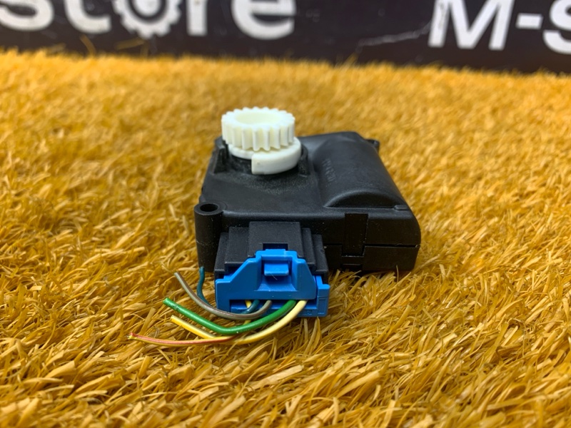 привод заслонки отопителя, 300 рублей, Красноярск