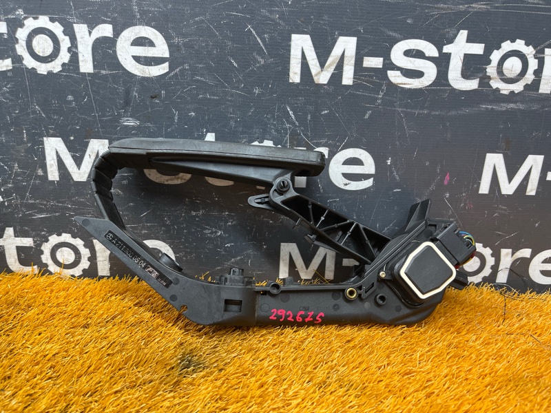 педаль газа, 1000 рублей, Красноярск