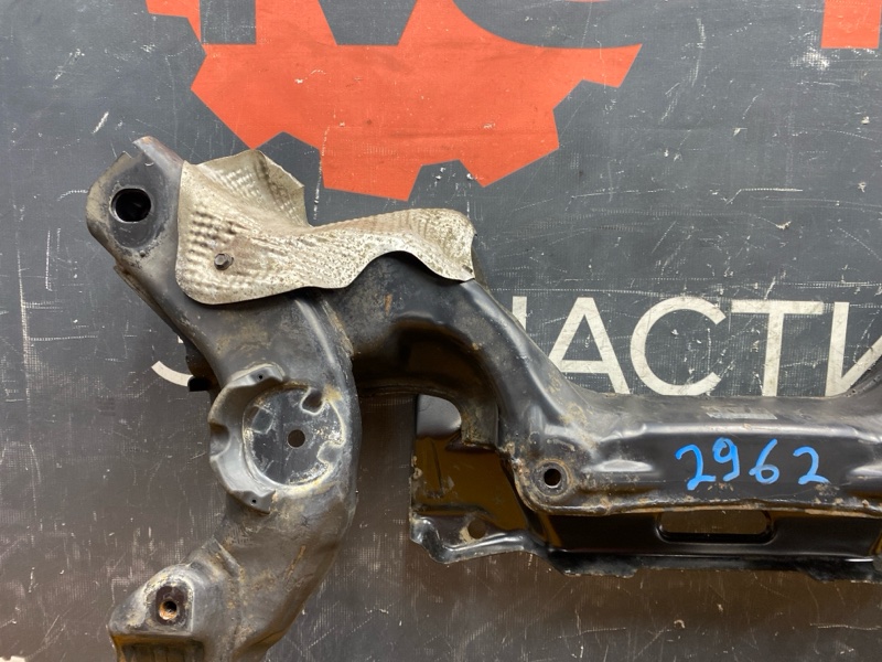 Балка поперечная (подрамник), 2000 рублей, Красноярск