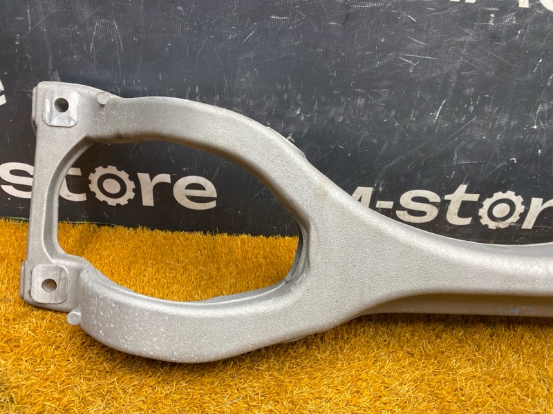 Балка поперечная (подрамник), 700 рублей, Красноярск