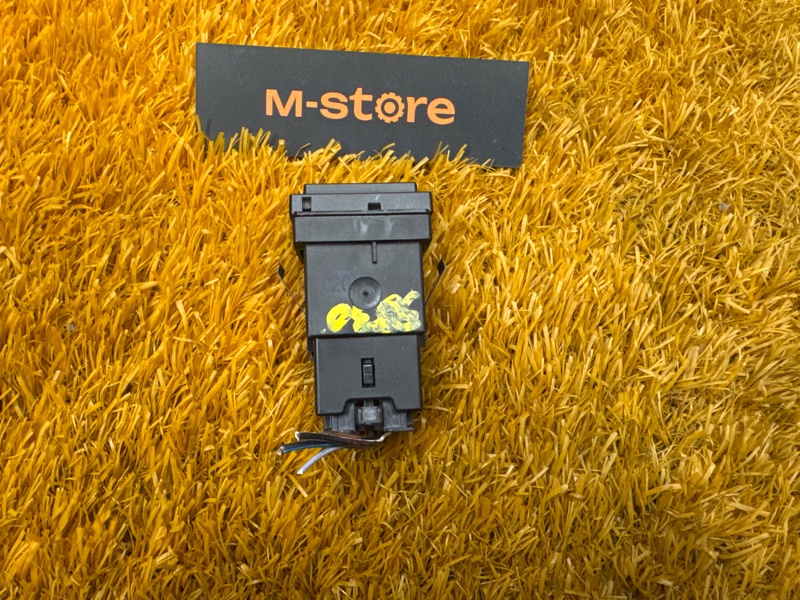 Кнопка подогрева сидений, 300 рублей, Красноярск