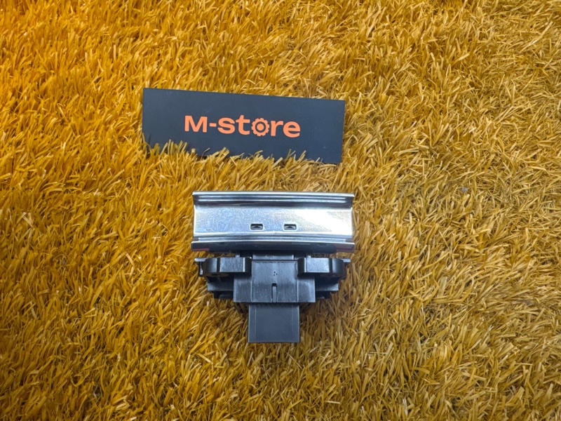 Кнопка стояночного тормоза, 1000 рублей, Красноярск