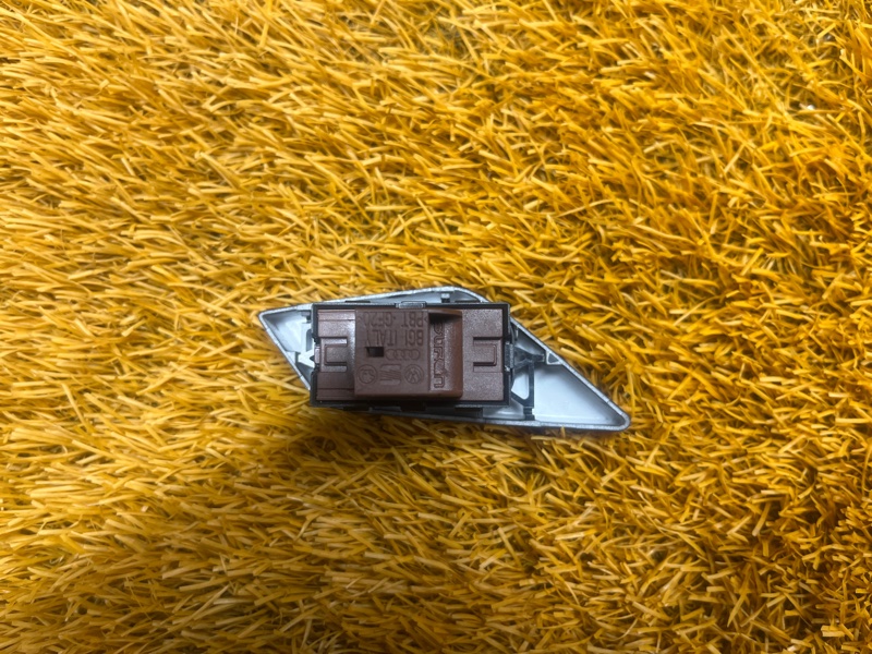 Кнопка центрального замка, 500 рублей, Красноярск