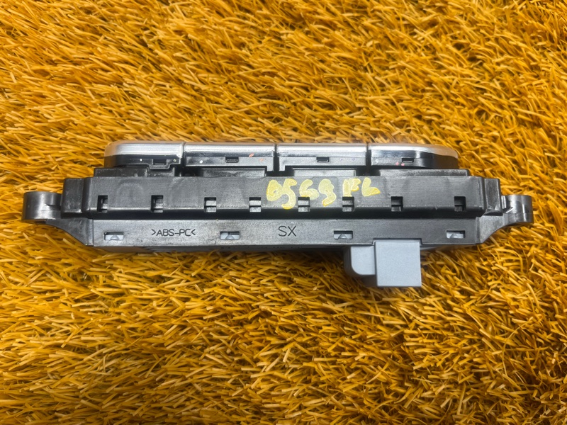 кнопка памяти сидений, 1500 рублей, Красноярск