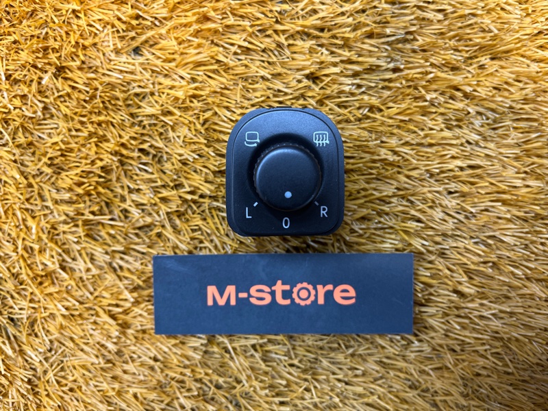 Кнопка регулировки зеркал, 500 рублей, Красноярск