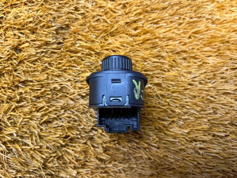 Кнопка регулировки зеркал, 500 рублей, Красноярск