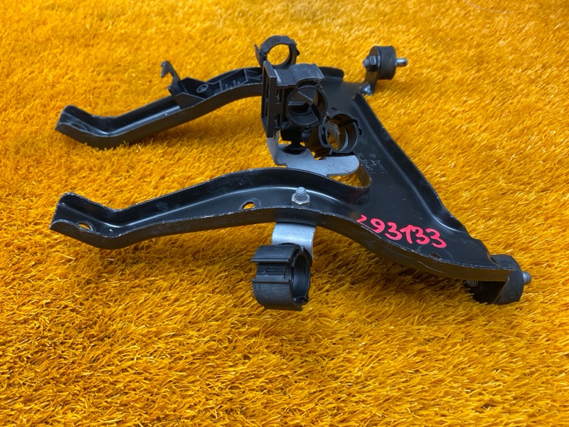 Кронштейн впускного коллектора, 300 рублей, Красноярск