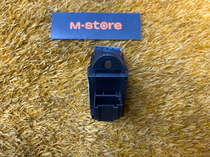 Кнопка стояночного тормоза, 500 рублей, Красноярск