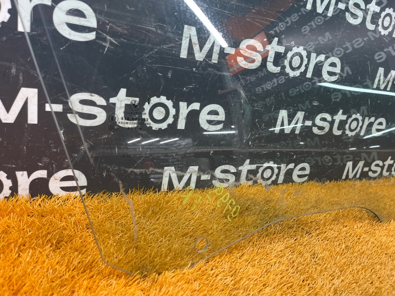 Стекло боковое, 1000 рублей, Красноярск