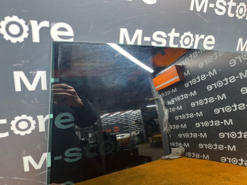 Стекло боковое, 1900 рублей, Красноярск