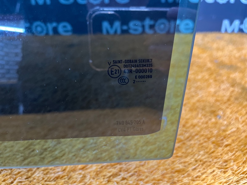 Стекло боковое, 1900 рублей, Красноярск