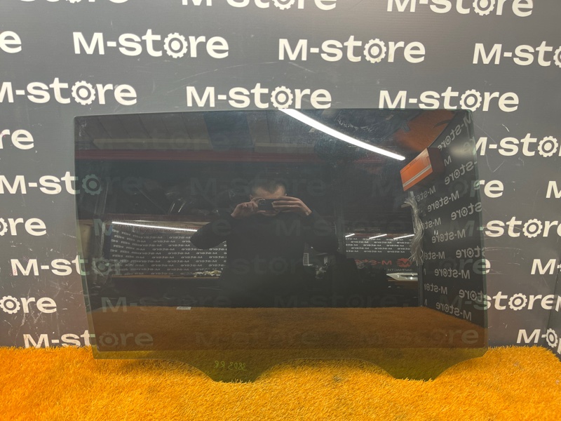 Стекло боковое, 1900 рублей, Красноярск