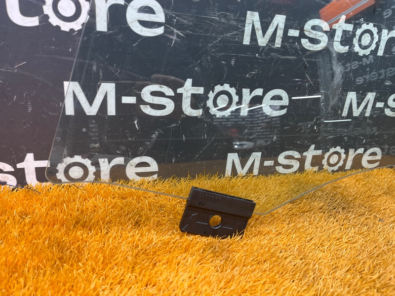 Стекло боковое, 7500 рублей, Красноярск