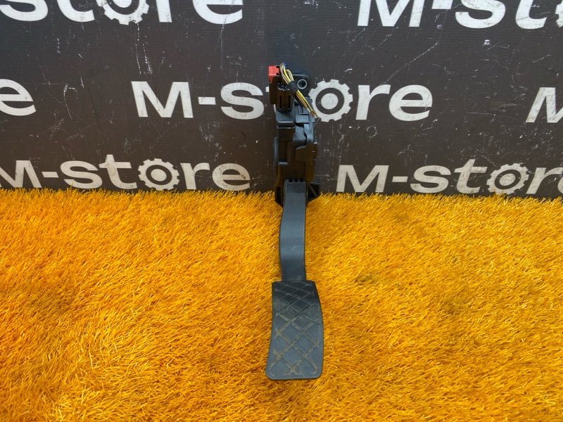 педаль газа, 500 рублей, Красноярск