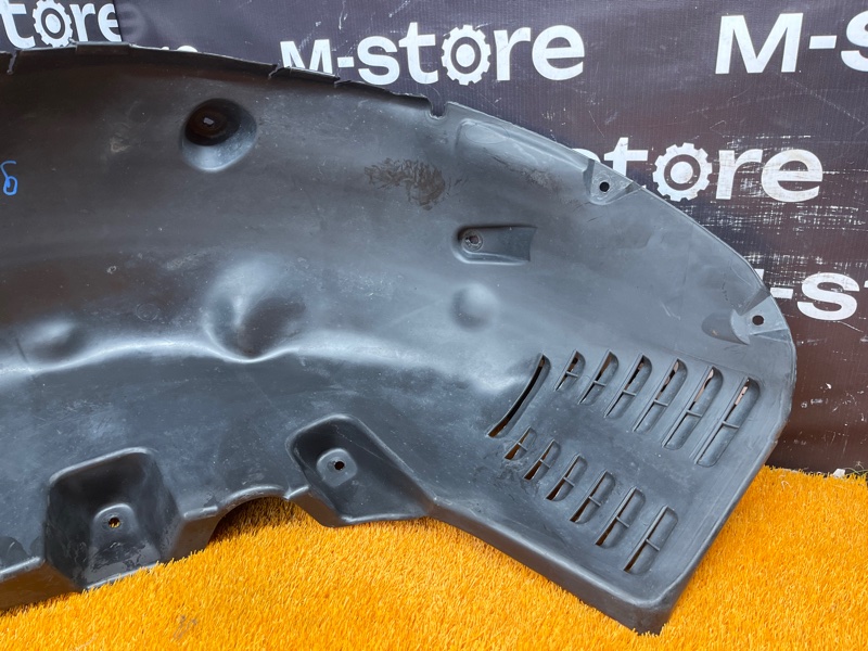 подкрылок, 4000 рублей, Красноярск