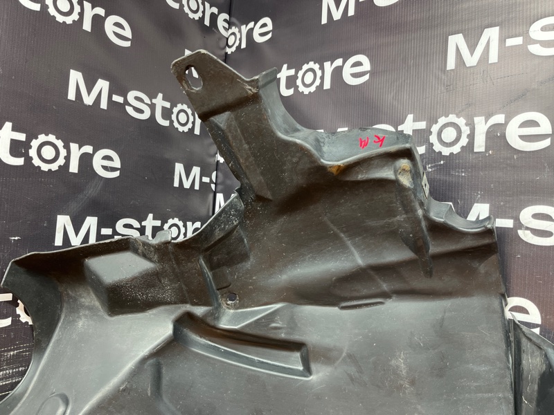 подкрылок, 3000 рублей, Красноярск