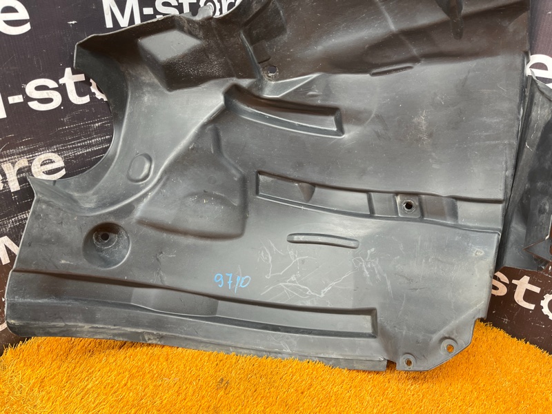 подкрылок, 3000 рублей, Красноярск