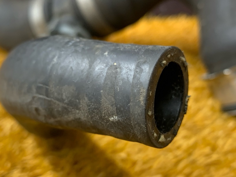 Патрубок системы охлаждения, 3000 рублей, Красноярск