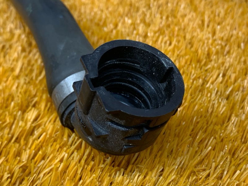 Патрубок системы охлаждения, 2700 рублей, Красноярск