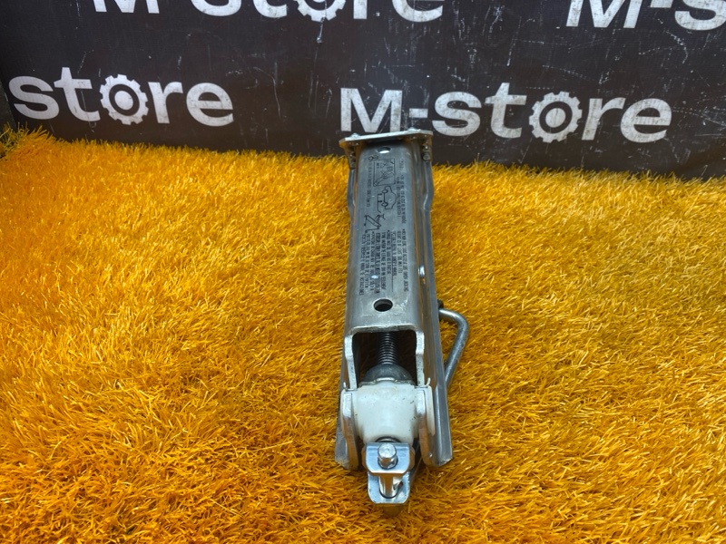 домкрат, 3000 рублей, Красноярск