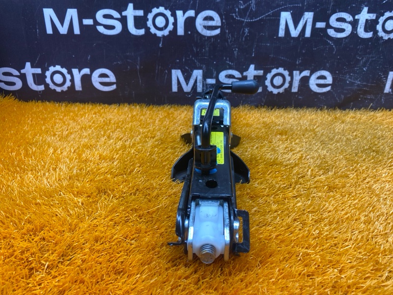 домкрат, 2500 рублей, Красноярск