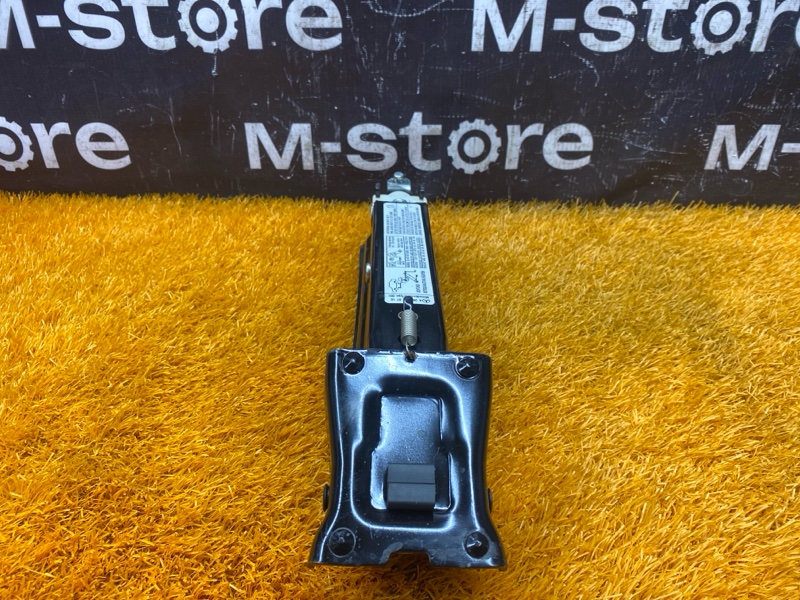 домкрат, 2000 рублей, Красноярск