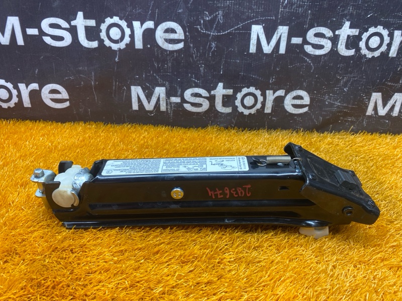 домкрат, 2000 рублей, Красноярск