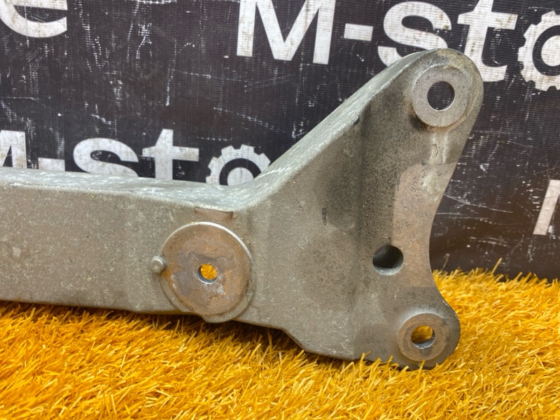 Кронштейн КПП, 1000 рублей, Красноярск