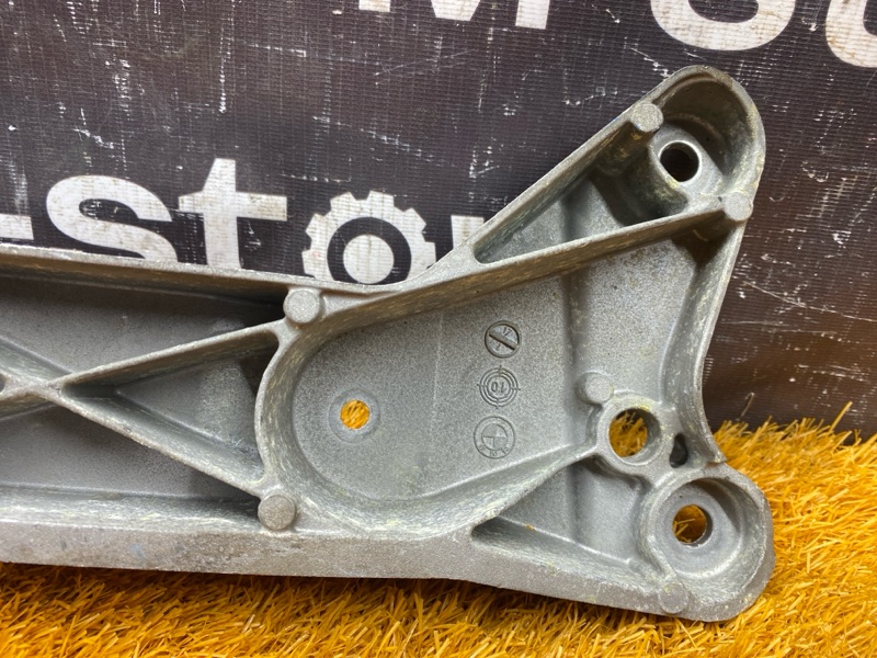 Кронштейн КПП, 1000 рублей, Красноярск