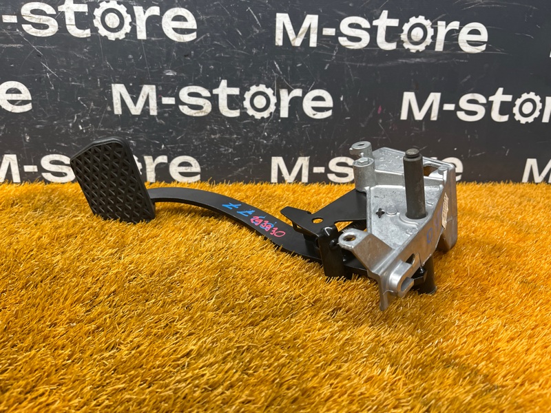 педаль тормоза, 350 рублей, Красноярск