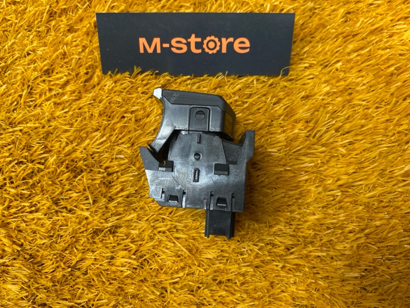 Кнопка стояночного тормоза, 2000 рублей, Красноярск