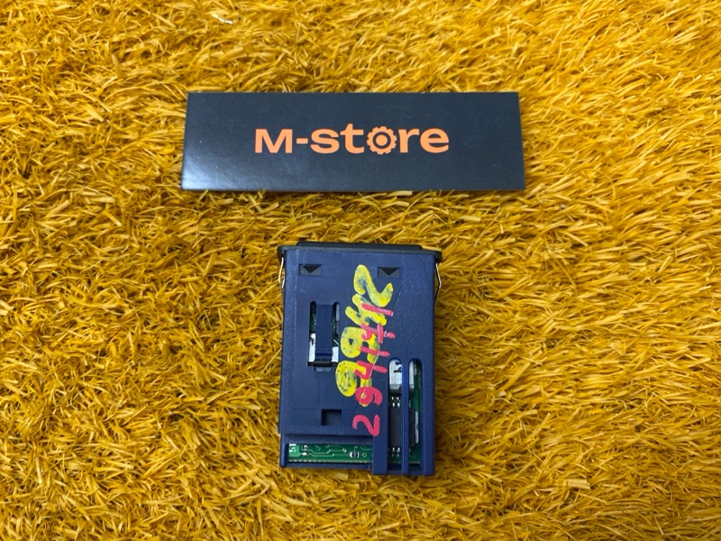 Кнопка подогрева сидений, 900 рублей, Красноярск