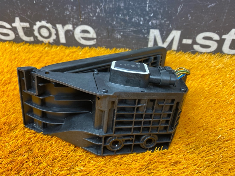 педаль газа, 1000 рублей, Красноярск