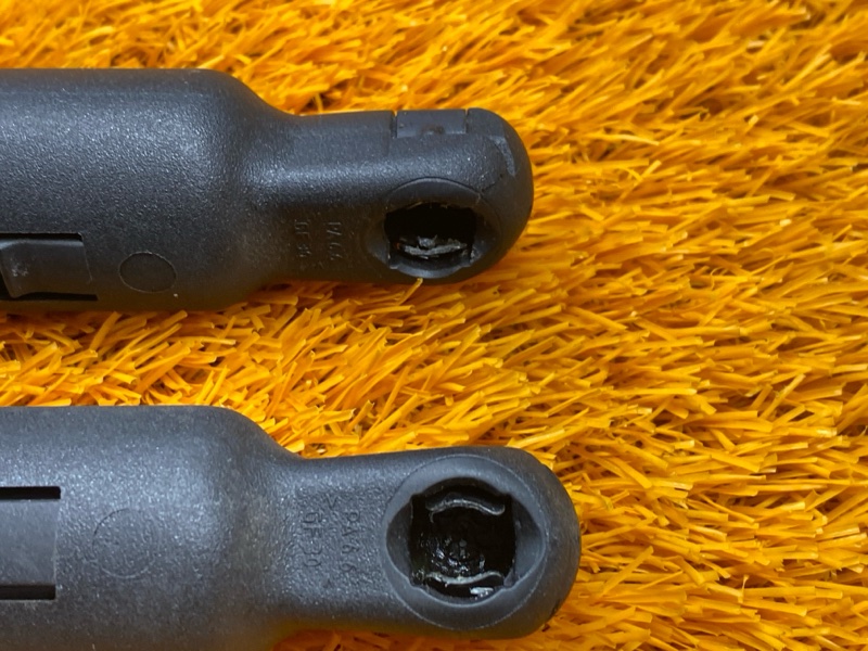 амортизатор капота, 500 рублей, Красноярск