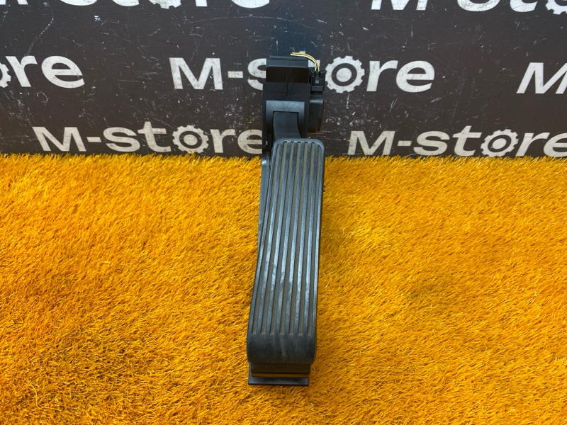 педаль газа, 1300 рублей, Красноярск