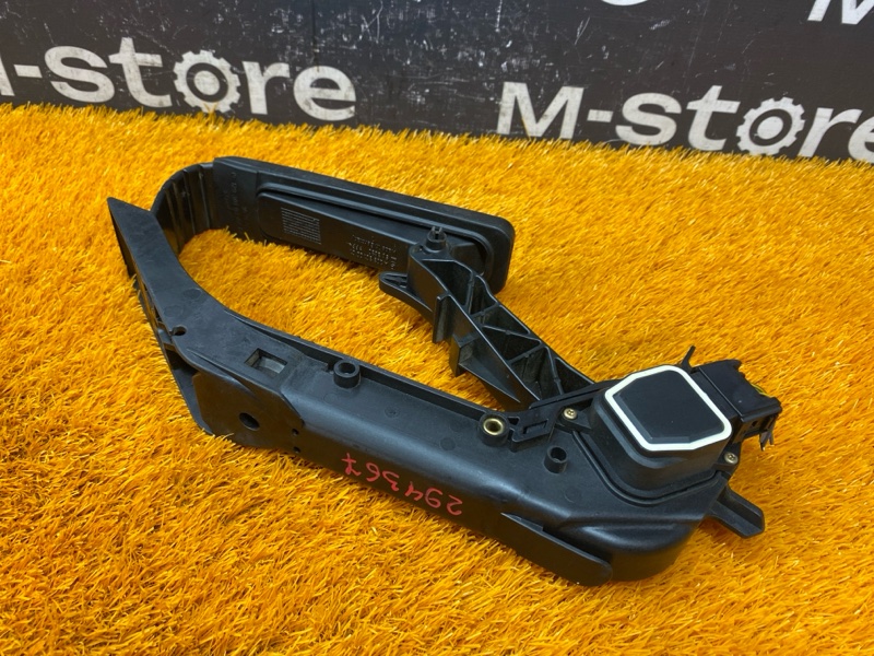 педаль газа, 1300 рублей, Красноярск