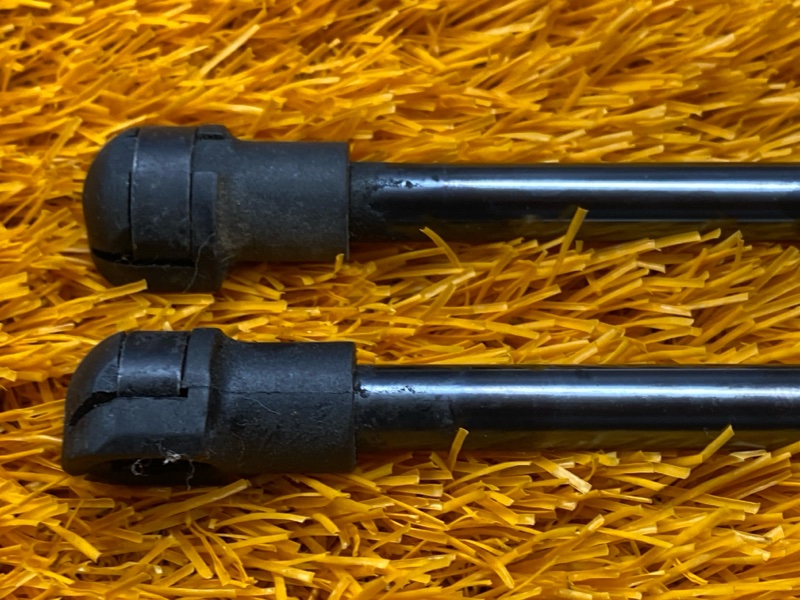 амортизатор капота, 600 рублей, Красноярск