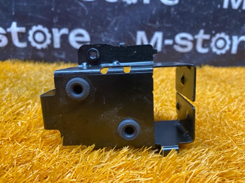 крепление аккумулятора, 300 рублей, Красноярск