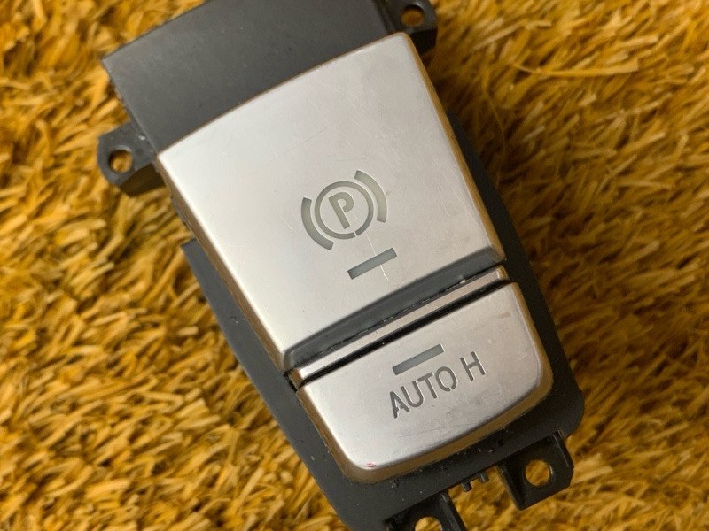 Кнопка стояночного тормоза, 500 рублей, Красноярск