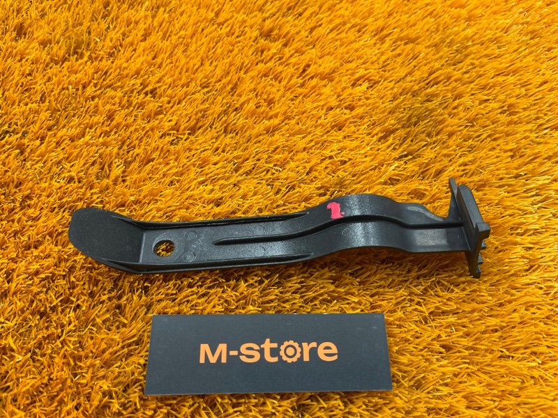 крепление бампера, 300 рублей, Красноярск