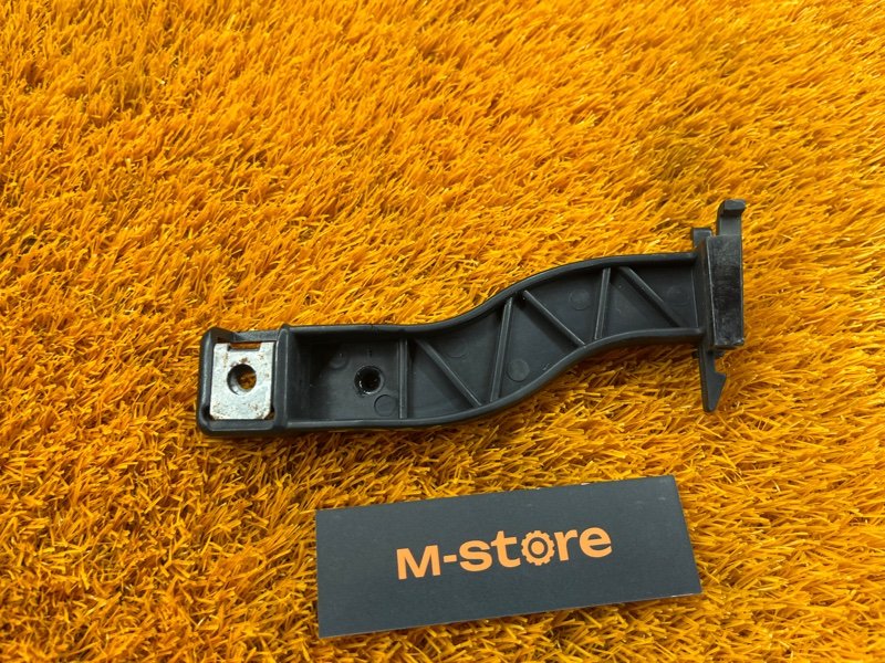 крепление бампера, 1000 рублей, Красноярск