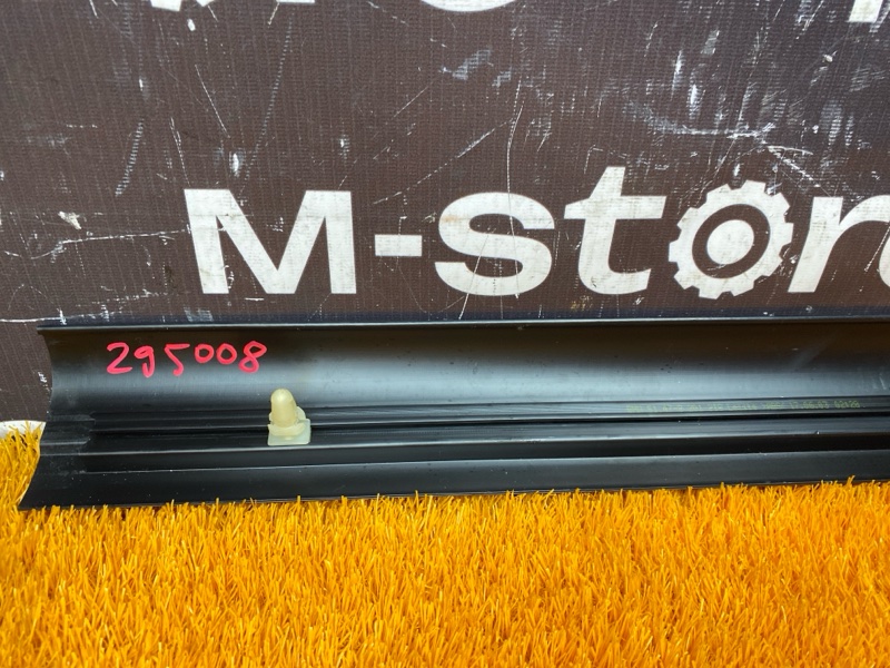 Накладка на порог салона, 200 рублей, Красноярск