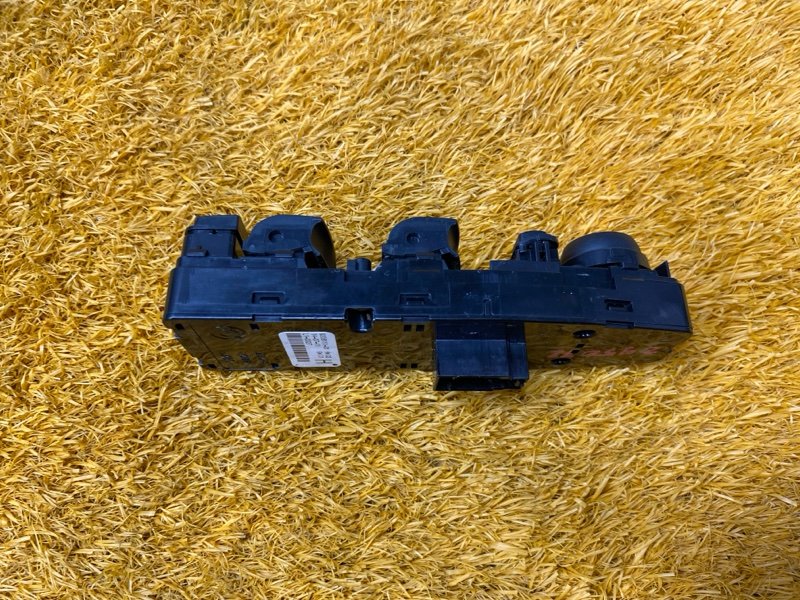 Блок управления стеклоподъемниками, 1000 рублей, Красноярск