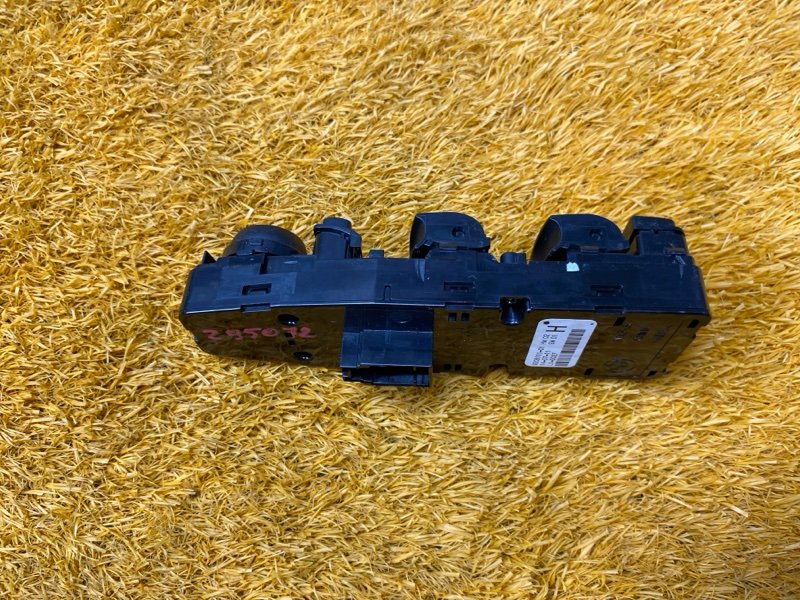 Блок управления стеклоподъемниками, 1000 рублей, Красноярск