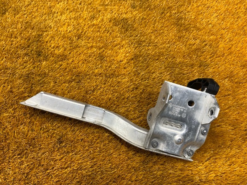 Кронштейн радиатора, 1500 рублей, Красноярск