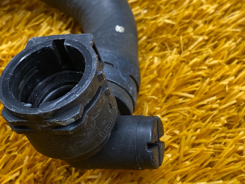 Патрубок системы охлаждения, 300 рублей, Красноярск