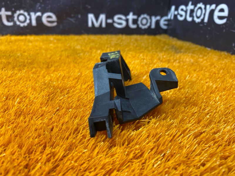 крепление бампера, 800 рублей, Красноярск